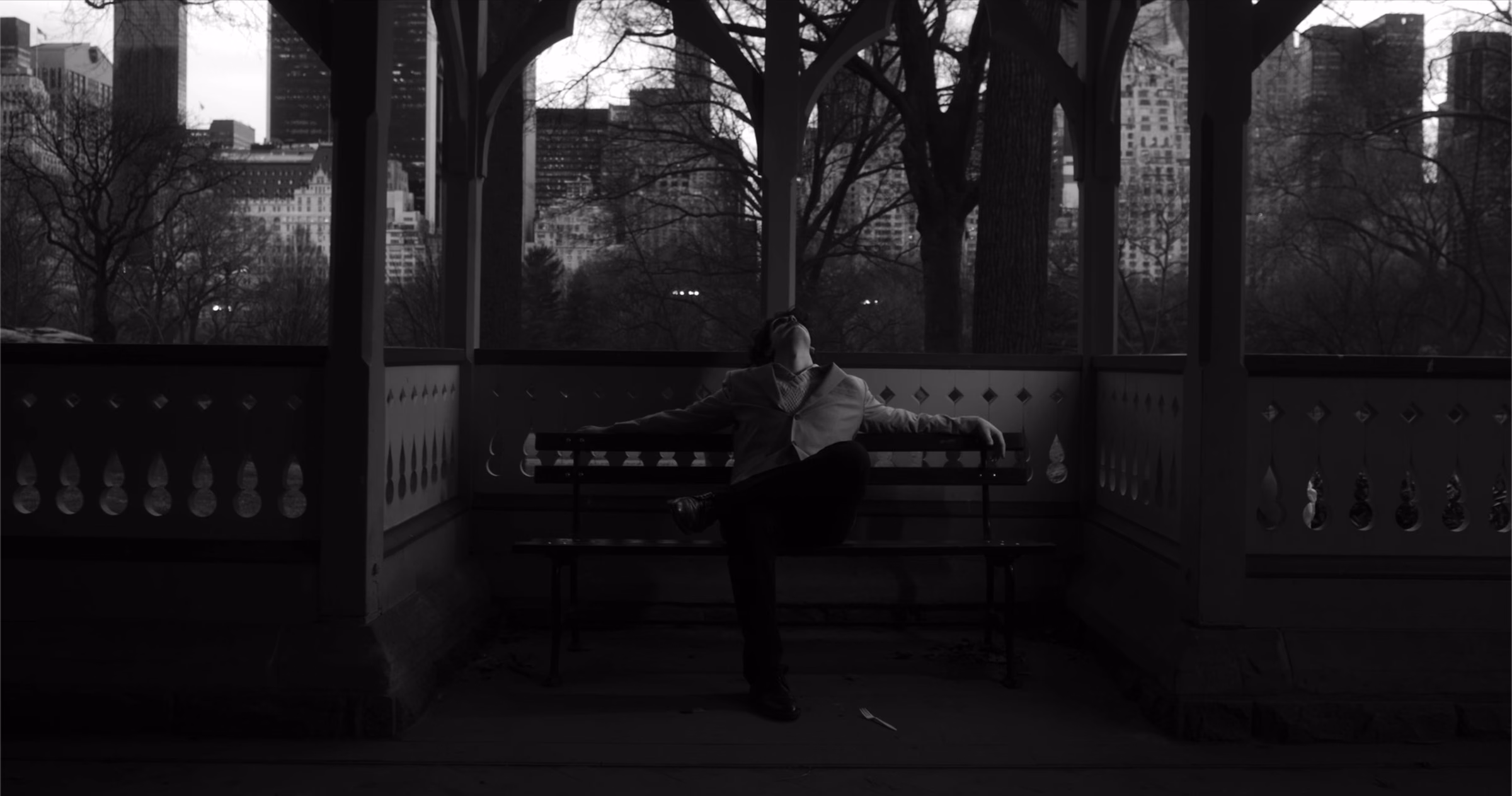 The Mirror — still 2 of 9