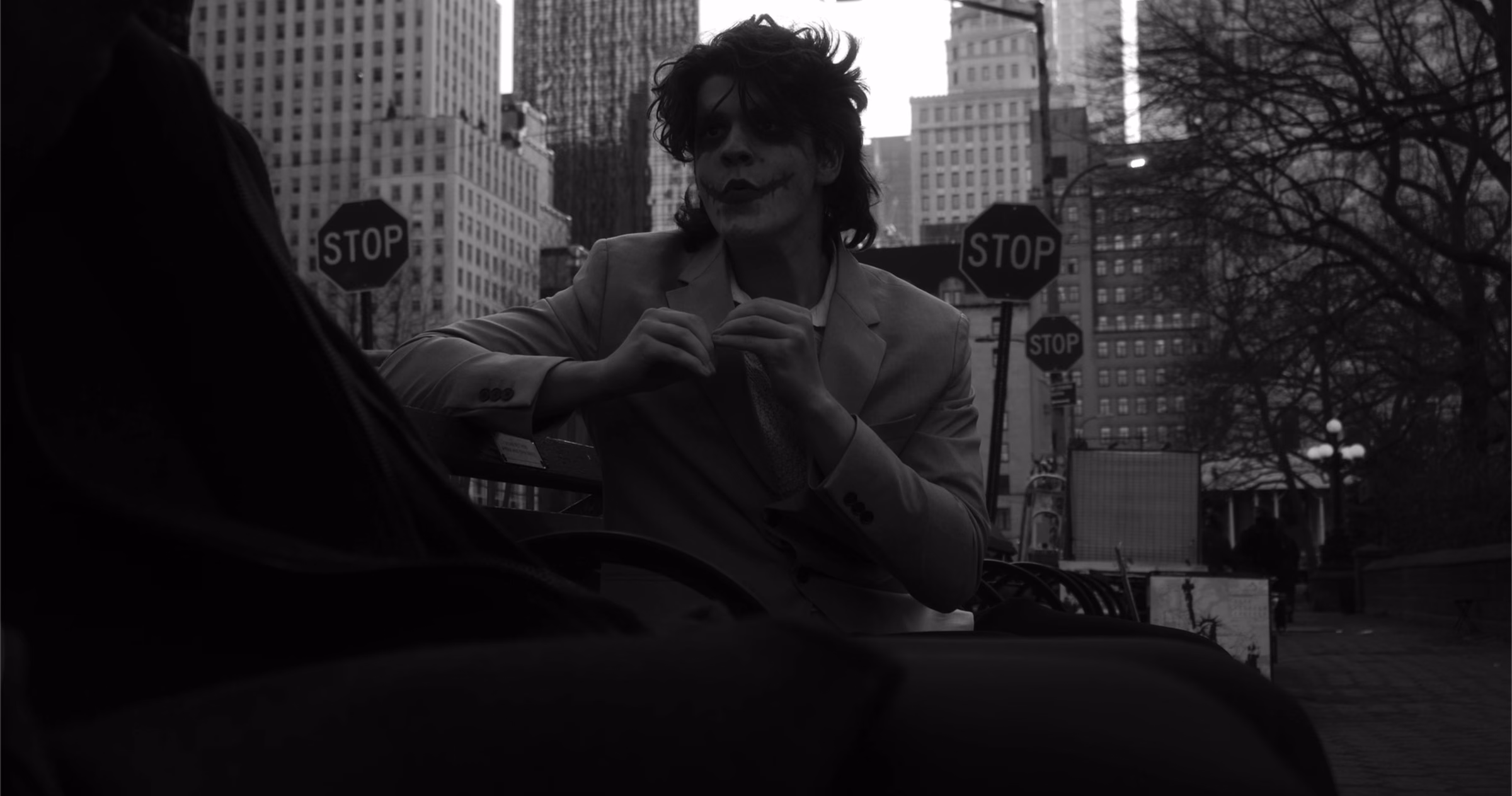 The Mirror — still 4 of 9